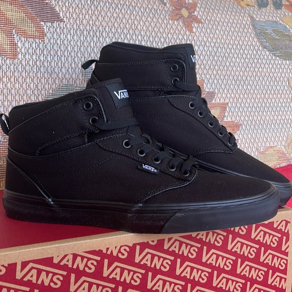 Vans Men’s Atwood Hi
(Canvas) Black/Black
VN0A38BV186 Sneakers - Picture 6 of 16